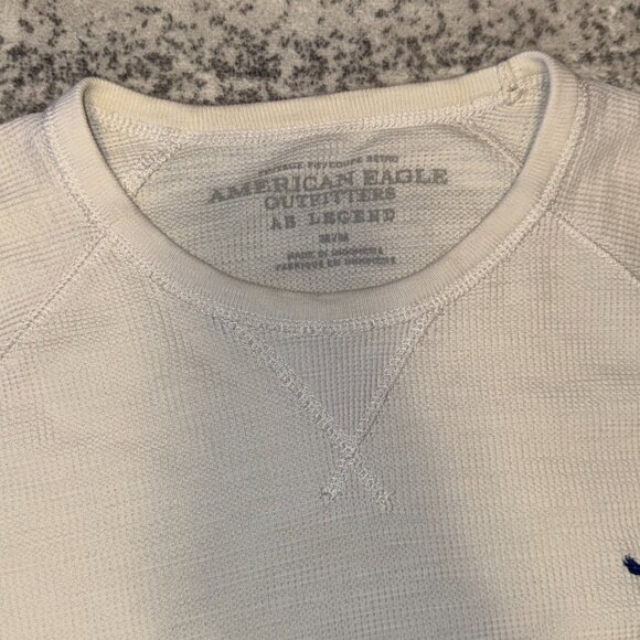 American Eagle White Waffle Knit Long Sleeve Shirt With Embroidered Logo Size M - Picture 3 of 5